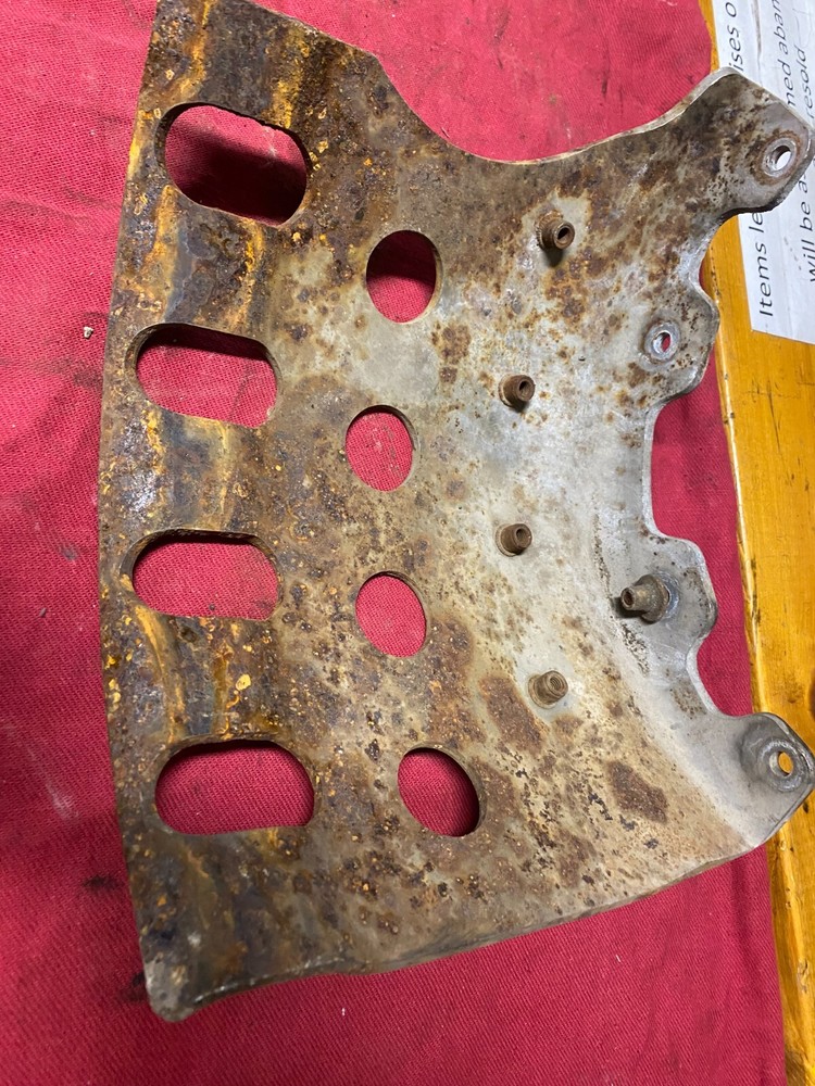 PACCAR M11-6249 -Diesel Particulate Filter (DPF) Cradle Bracket, MOUNT
