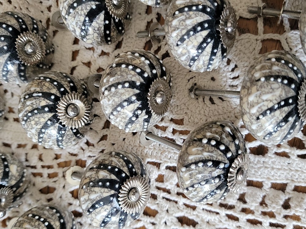 21 Starburst Stoneware Pottery Drawer Pulls Cabinet Knobs