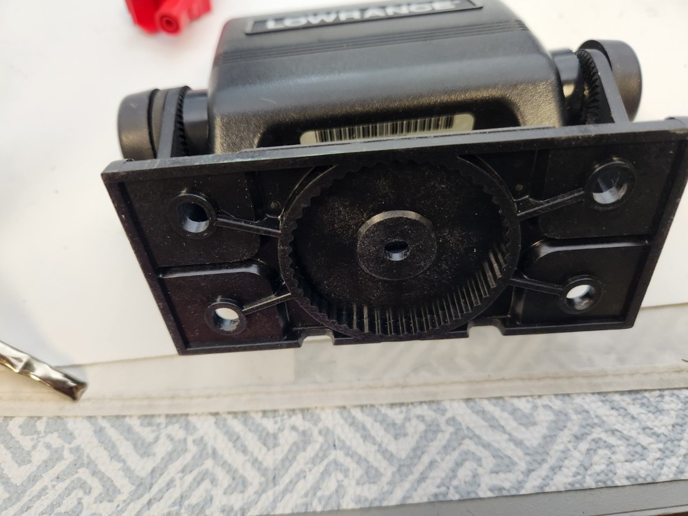 Lowrance GlobalNav 310 GPS Navigation System Pulled Working from Boat