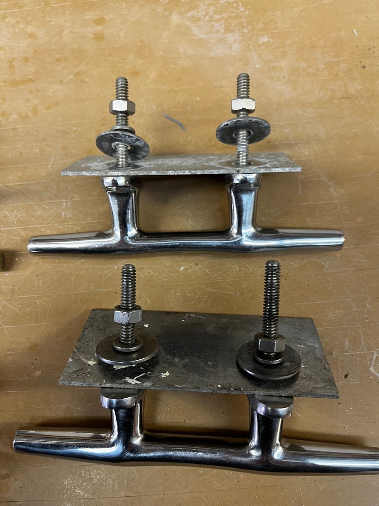 2002 Glastron SX175 Cleats
