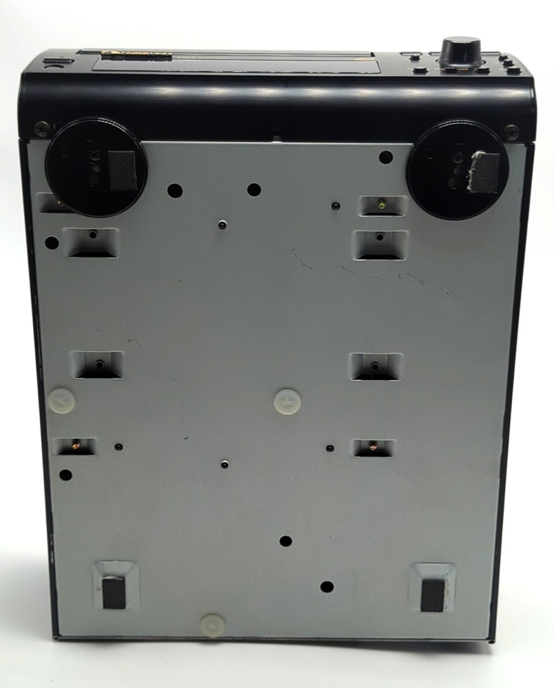 Nakamichi CD Player model CD-5 **Read Description**