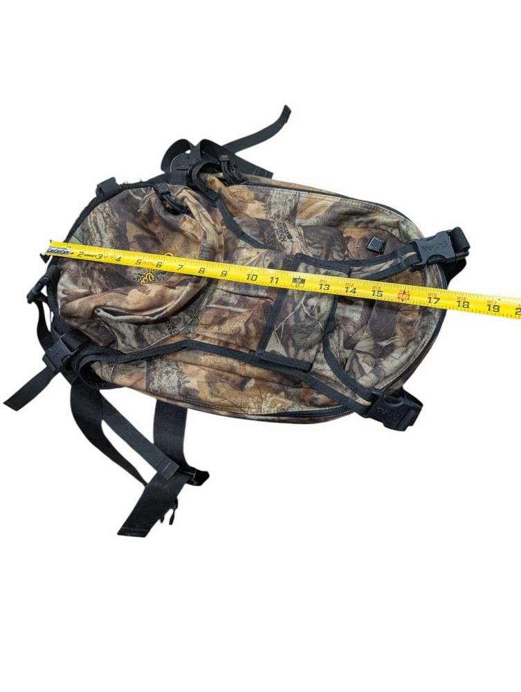 Cabelas Advantage Timber Leafy Camouflage Hydration Pack Backpack SCENT-LOK
