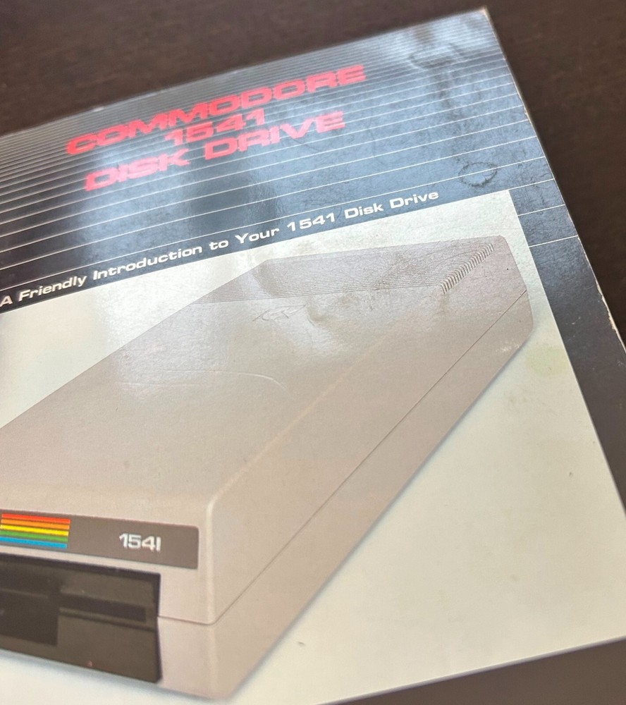 COMMODORE COMPUTER 1541 DISK DRIVE Users Guide Manual (1982) -- Vintage (B)