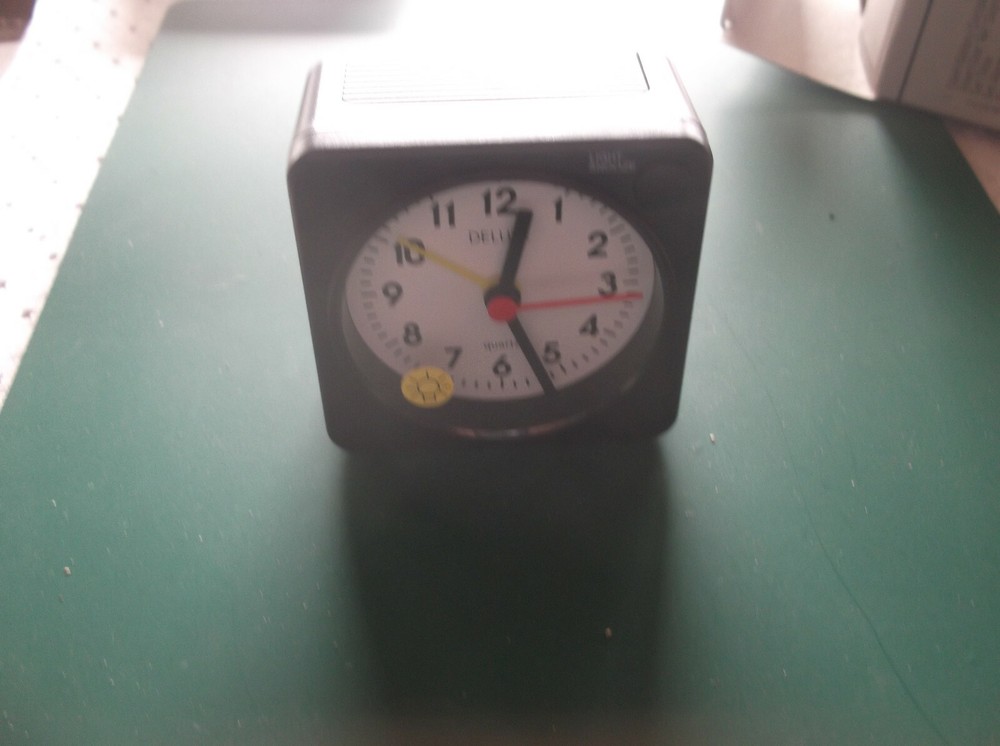 DELUXE QUARTZ ALARM CLOCK - BLACK 65 mm