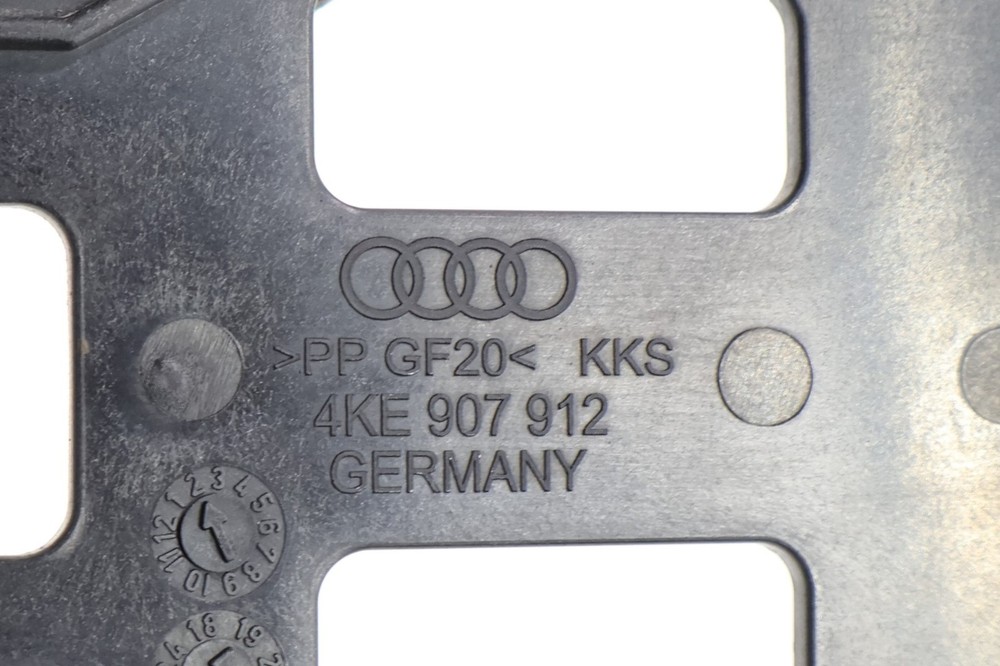 2019-23 AUDI E-TRON FRONT RIGHT BLIND SPOT RADAR SENSOR MODULE MOUNT BRACKET OEM