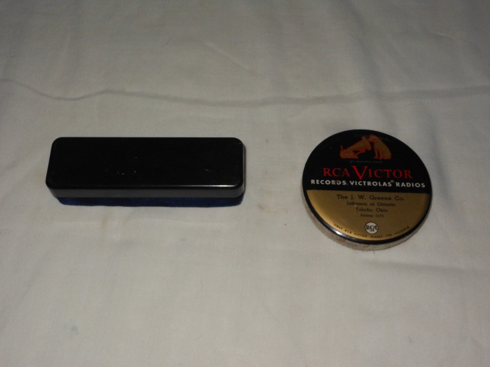 2 Vintage Vinyl Record Dust/Static Removal Tools