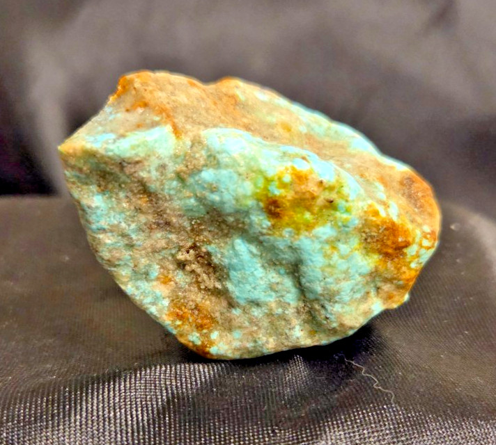 HIGH QUALITY TURQUOISE KINGMAN ROUGH 72 GMS