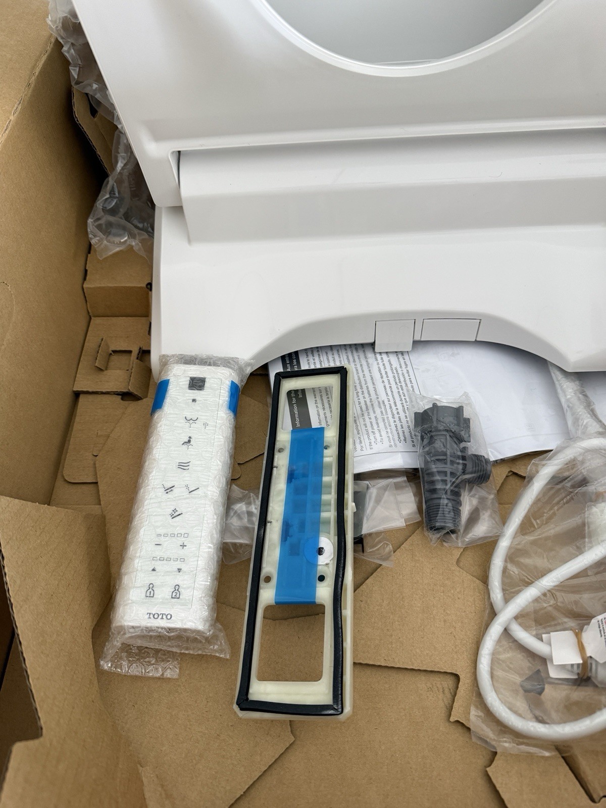 TOTO WASHLET C5 Elongated Electronic Bidet Seat - Cotton #SW3084