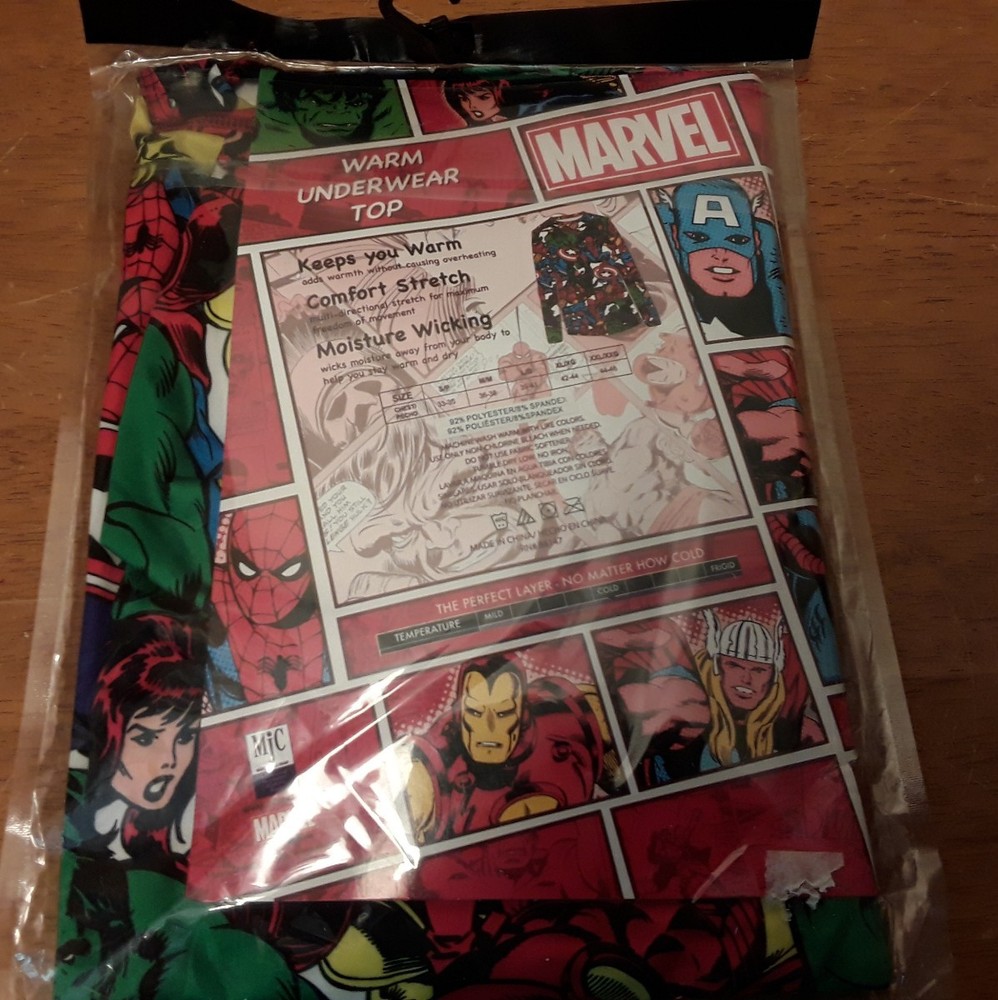 Marvel Warm Underwear Top Red Collar Medium