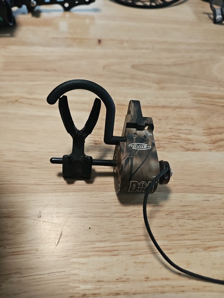 AAE DOA Rest Lost Camo Right Hand