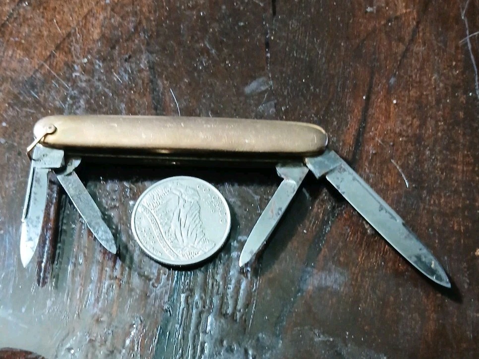 VINTAGE V.C. & CO POCKET KNIFE COPPER