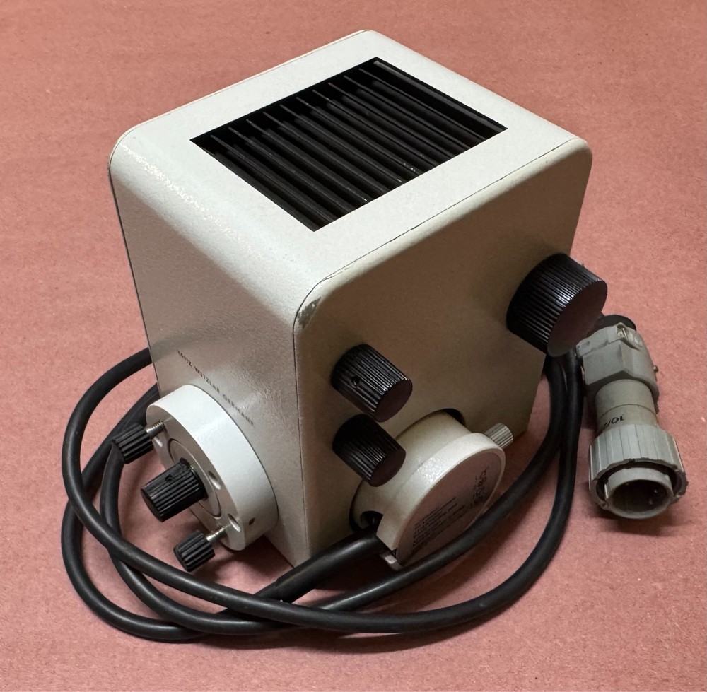 Leitz Microscope Halogen Lamp Housing Light Lamp House Illuminator
