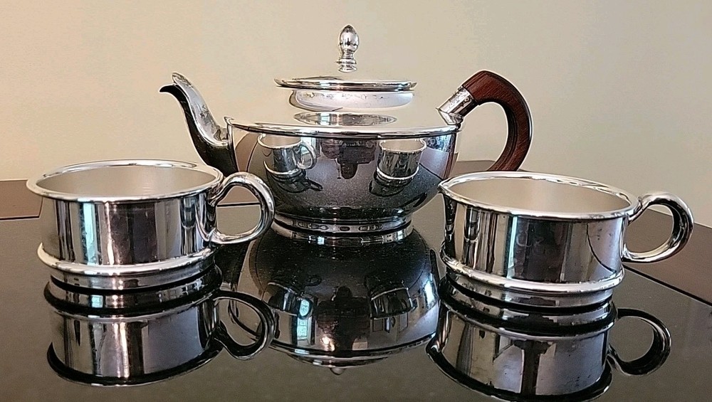 Vintage Friedman Silver Co. Silver Plated Tea Pot Stackable Cups Wood Handle