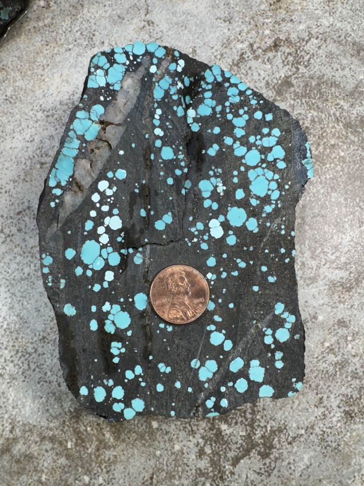 Stabilized hubei turquoise rough