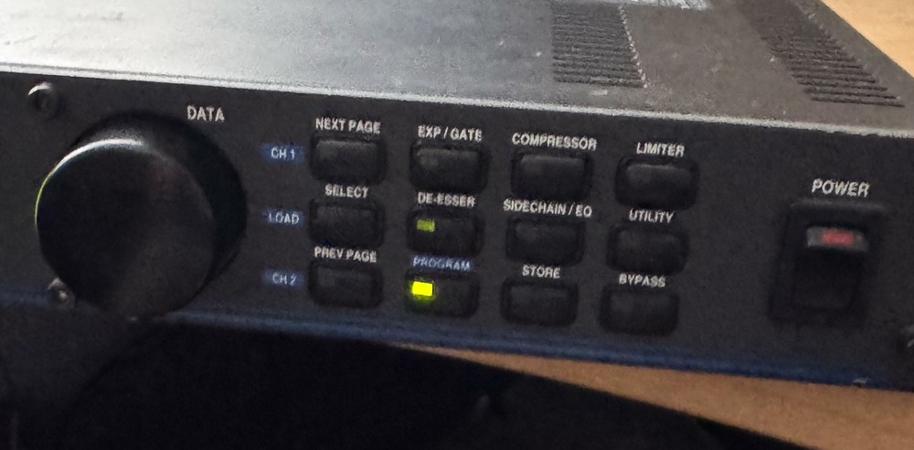 dbx DDP Digital Dynamics Processor Rack-Mountable Multi-Effects Compression EQ