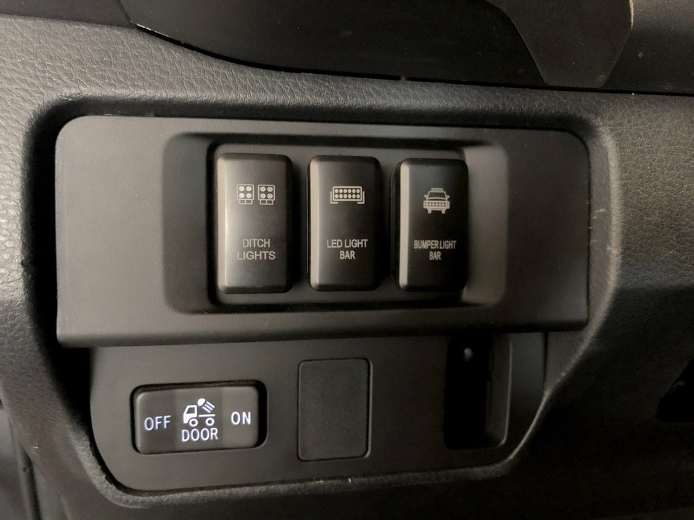 REAR DIFF LOCK White Backlit Switch Tall Push Button 1.54"x 0.83" (Fit: Toyota)