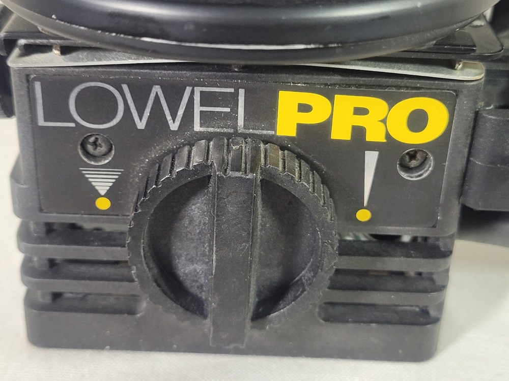 Lowel Pro Light 250W Tungsten Studio Video Interview Light w Clamp