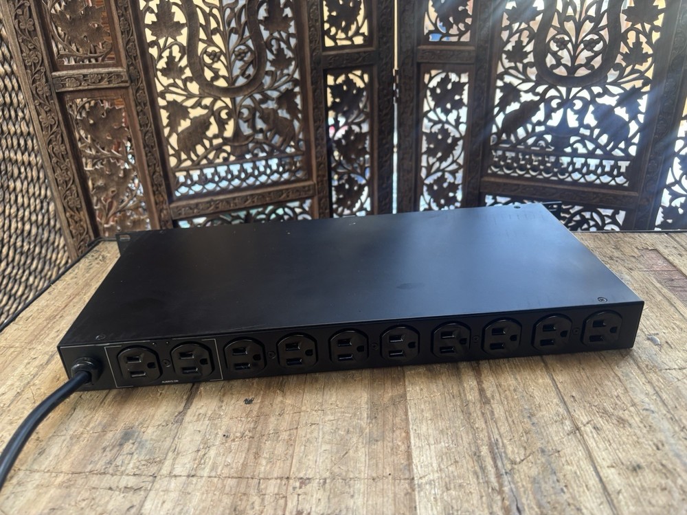 WATTBOX B9PB02P6 Power Surge Protector