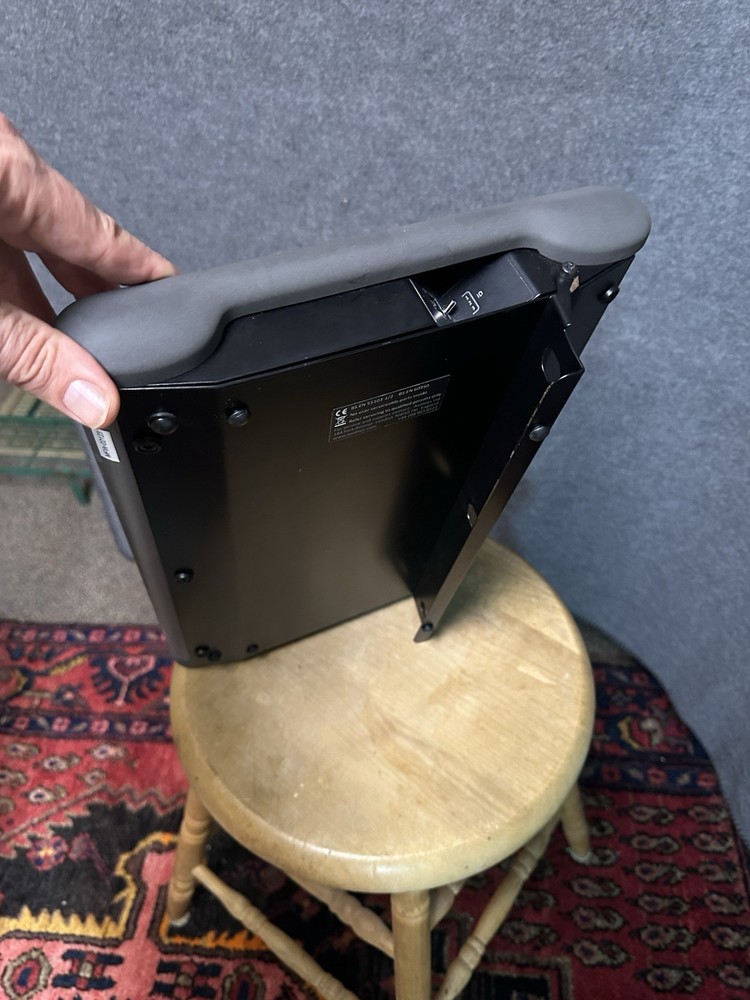 Avolites Quartz Lighting Console Controller , Titan Moble Wing, Road Case, Bag