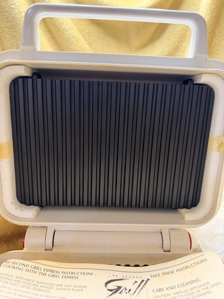 Vintage 60 Second Grill Express 1992 Creative Technologies With box And Extras