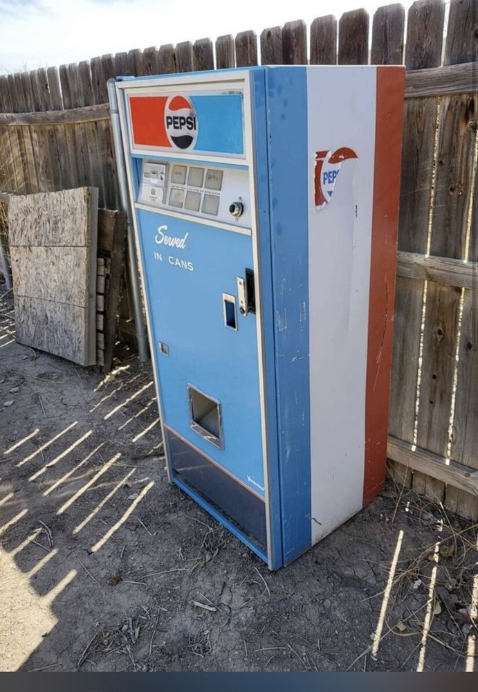 1972 pepsi vintage vending machine