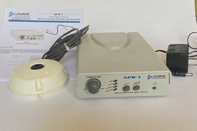 LOUROE ELECTRONICS APR-1 Audio Single Zone Base Station with accessories