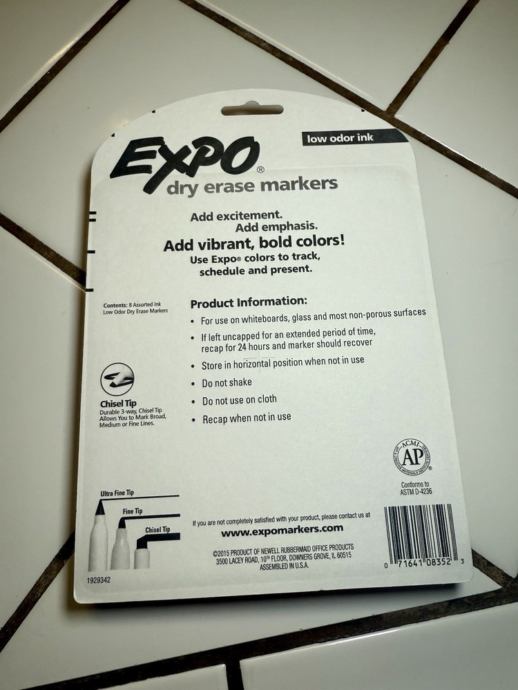 Expo 81045 Low-Odor Dry Erase Chisel Tip Markers