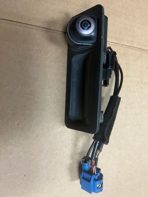 Camera/Projector Camera Lid Mounted Includes Handle Fits 17-19 G90 288575