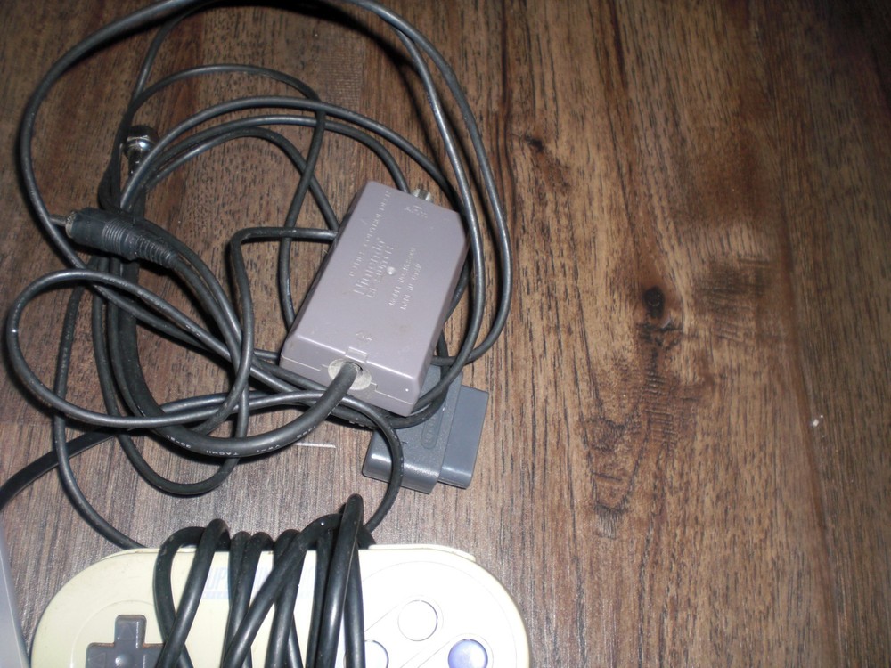 Super Nintendo SNES Original Console System w/ OEM Cables 2 Controllers TESTED
