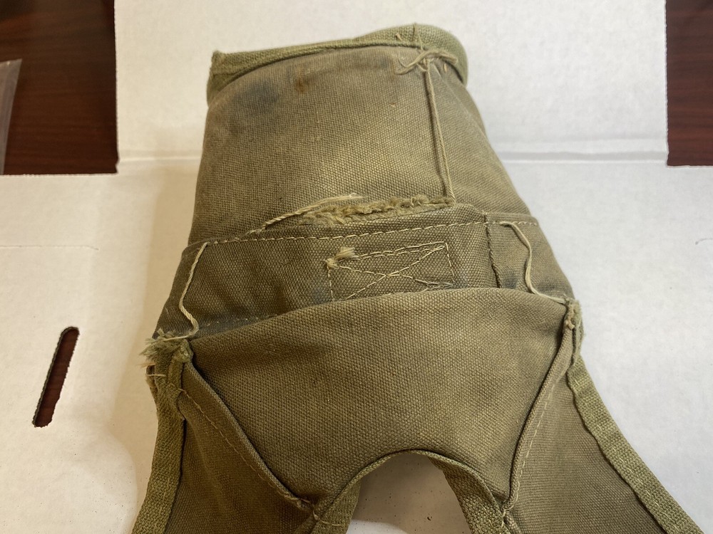 ORIGINAL WWII US USMC MARINE 2nd PATTERN CANTEEN COVER, no hole