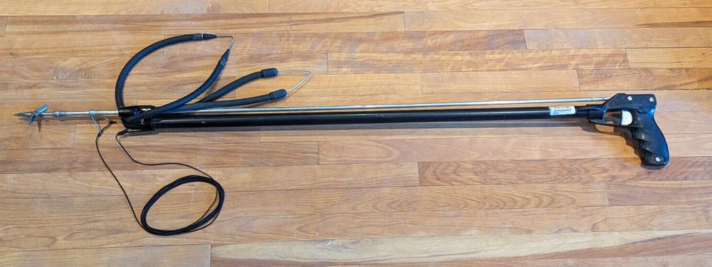 Vintage 1970's BEUCHAT SUB Speargun
