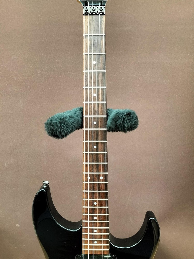 FERNANDES / FR-85 (no260404)