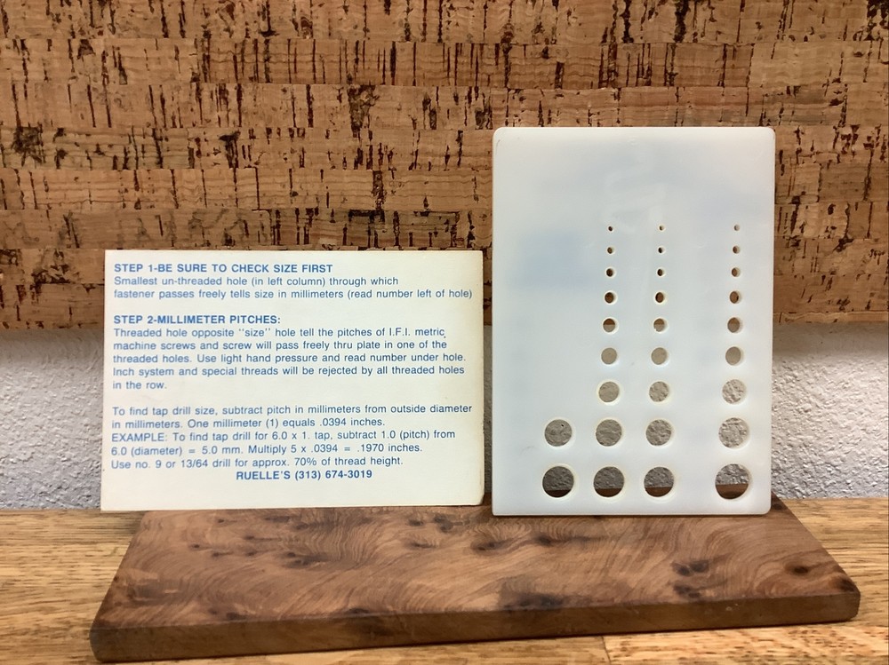 METRIC SCREW AND BOLT THREAD IDENTIFIER / CHECKER W/ THREADED HOLES