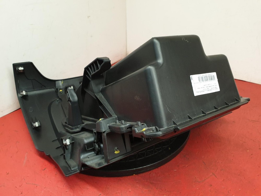 RENAULT CLIO GLOVEBOX 2013