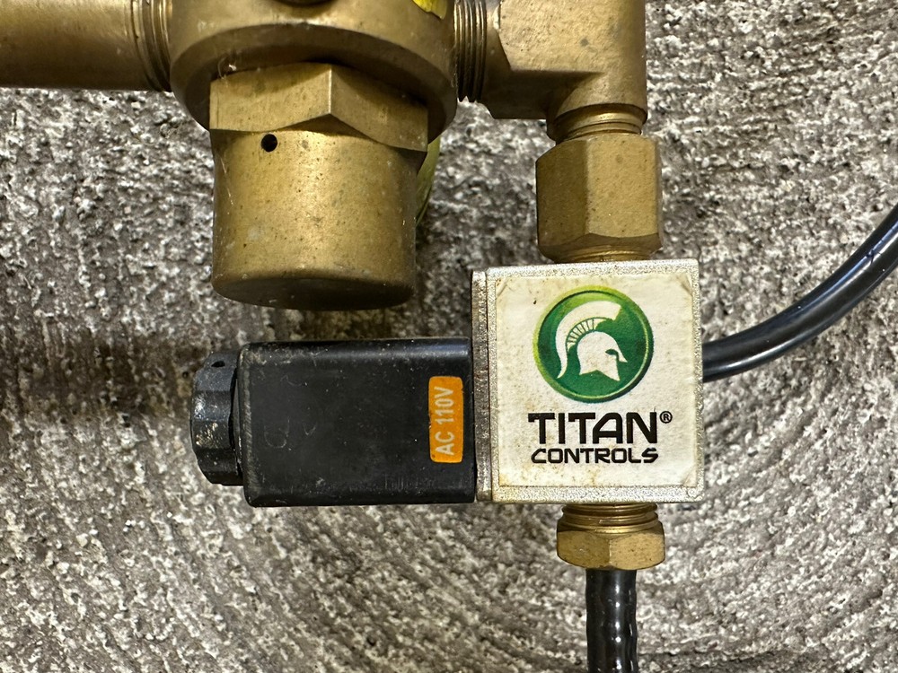 Grozone Control SCO2 CO2 Controller Simple One Series Titan Sensor 8012022 Set