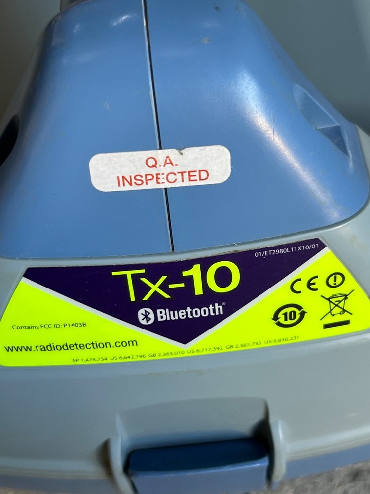 Radiodetection SPX RD7100PL Cable Pipe Locator With TX-10 Transmitter