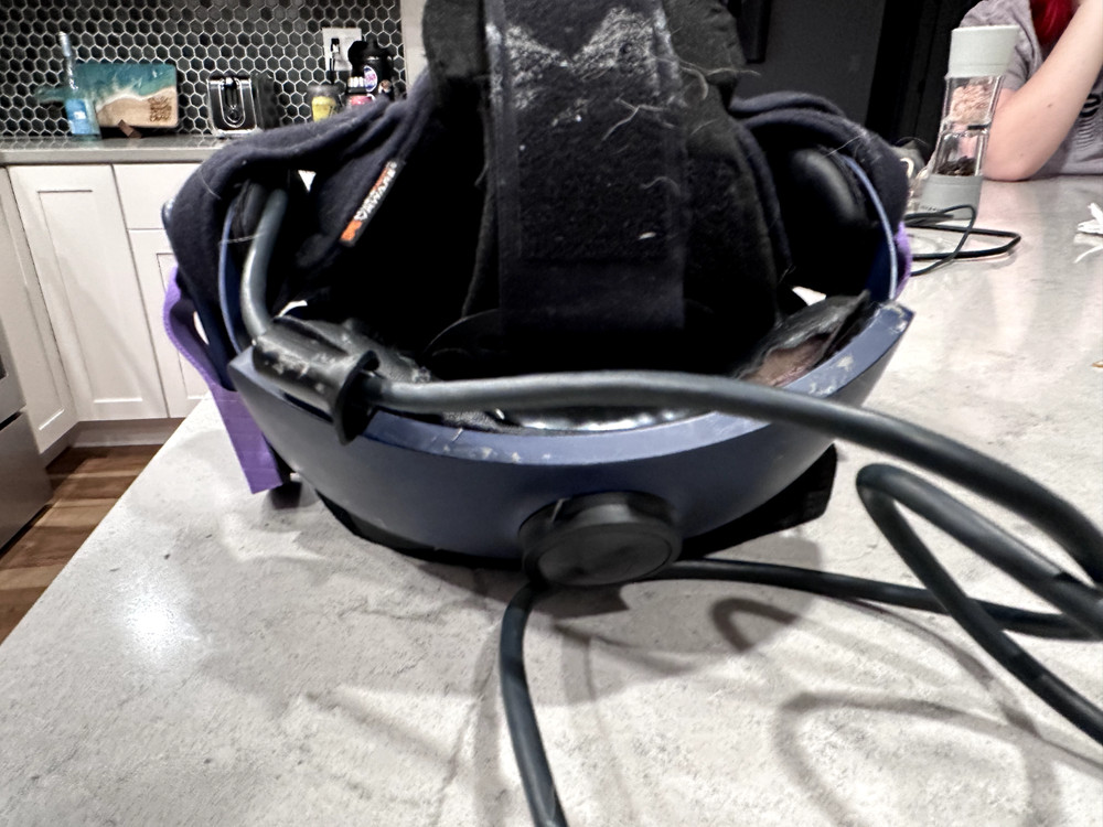 HTC Vive Pro Eye VR HMD, with Link box and cables, Original box