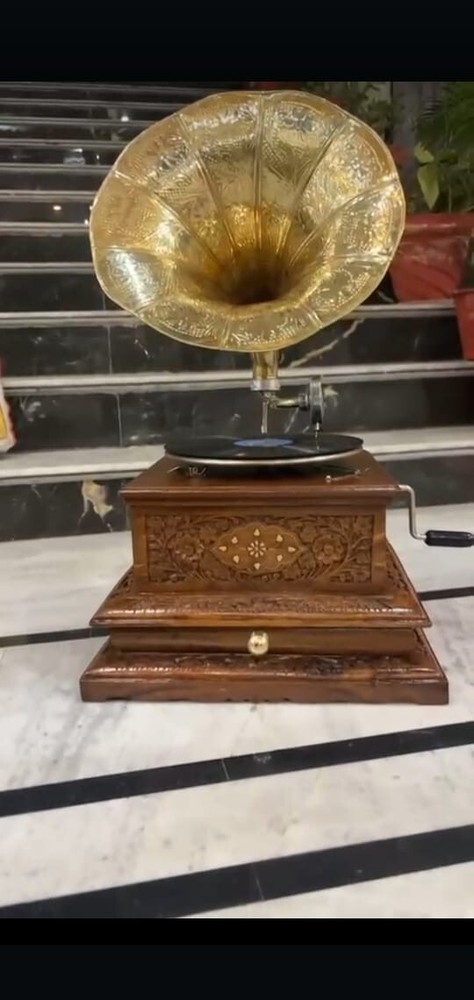 Antique HMV Gramophone Fully Functional Working Phonograph, win-up record player