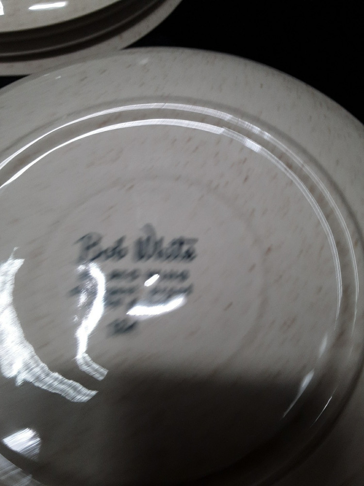 Pair Red Wing Bob White 2 Cups & 2 Saucers
