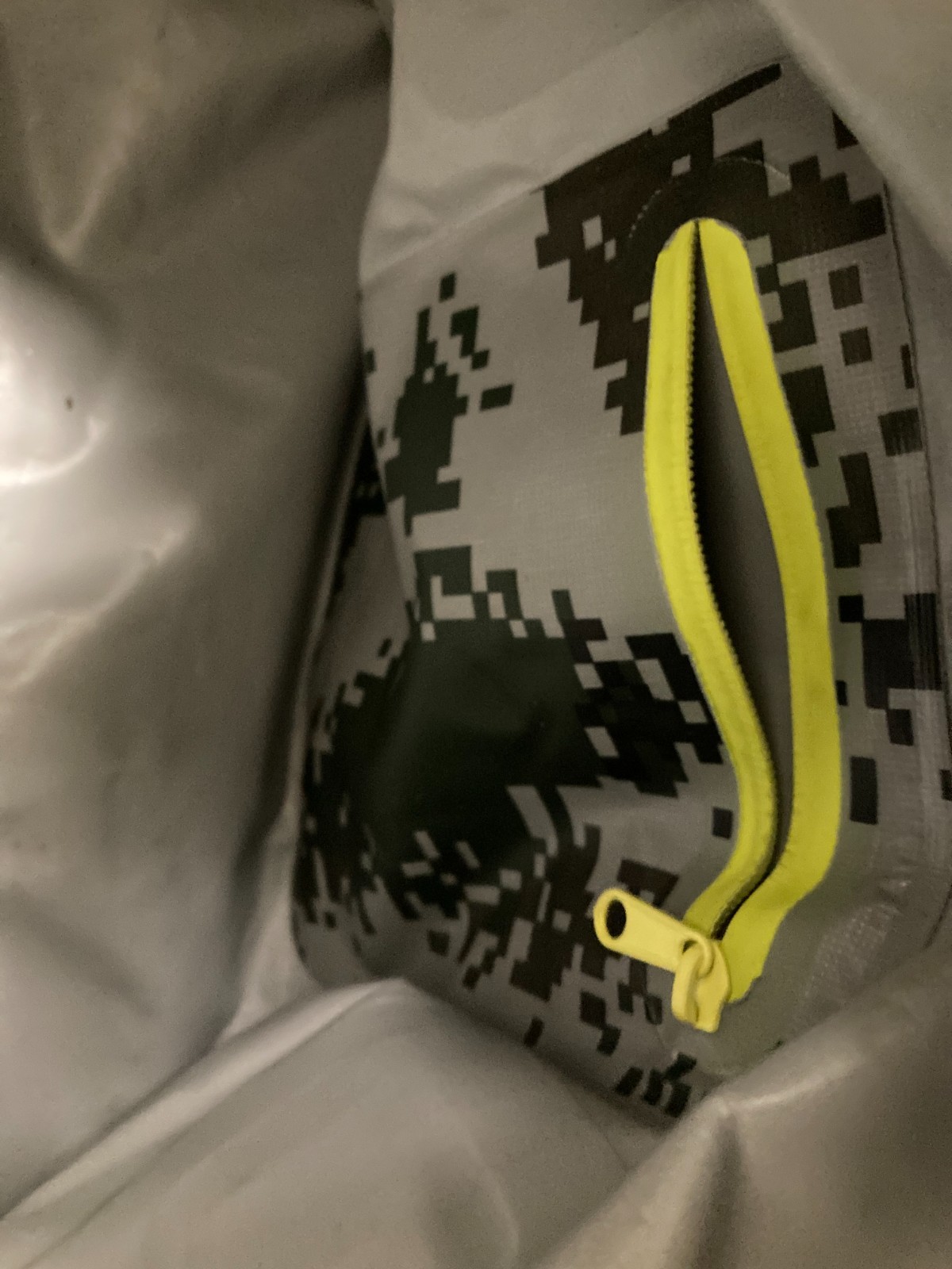 Skog Å Kust Duffel Bag Heavy Duty Waterproof Sports Travel 40L Camo