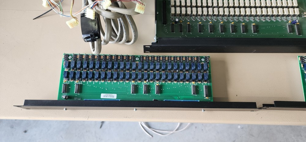 BOGEN MULTICOM-2000 CONTROLLER WITH 7 CARDS POWER SUPPLY ETC READ