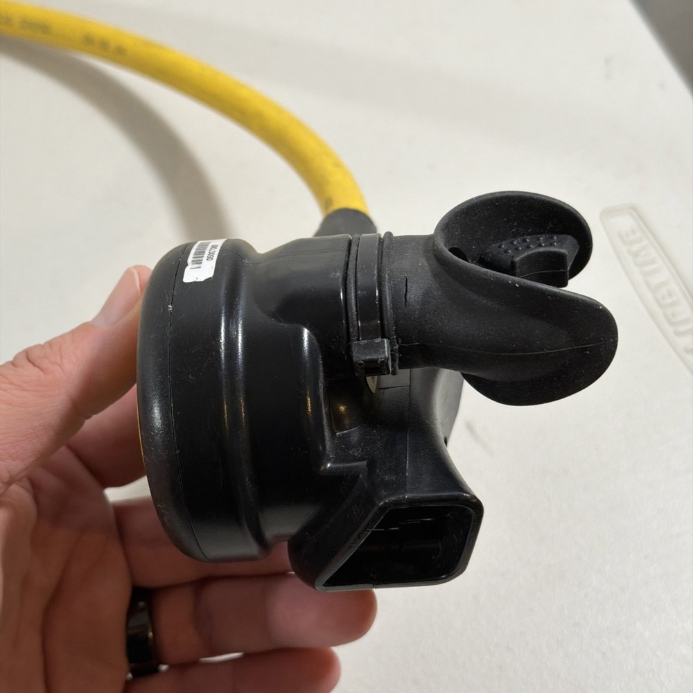 Oceanic Regulator With Alpha 7 Octopus