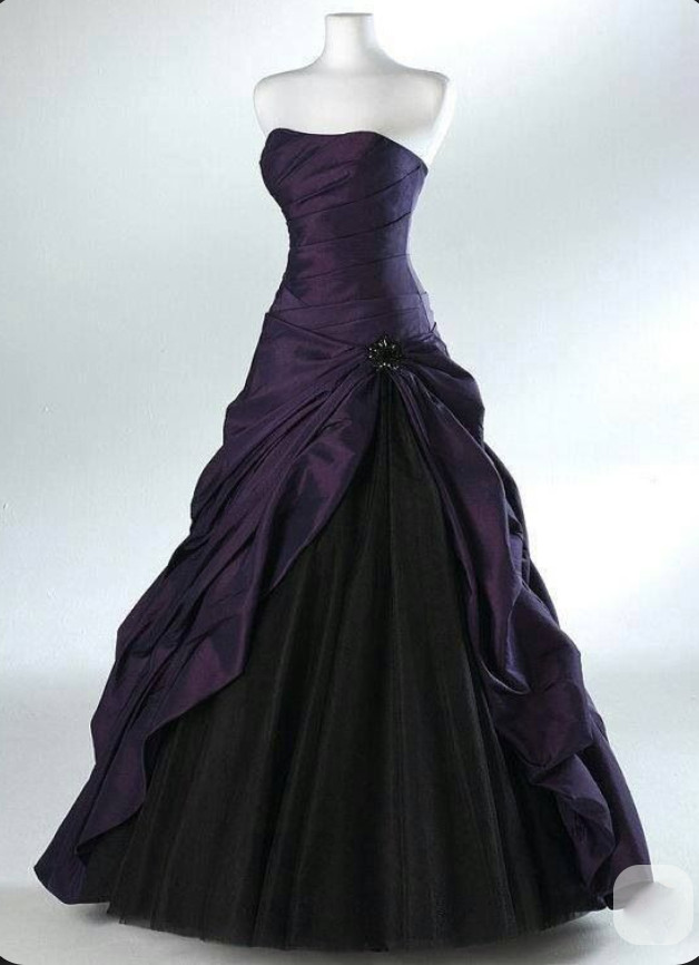 Purple and Black Wedding Dresses Strapless Satin Ruffles Lace Bridal Gowns
