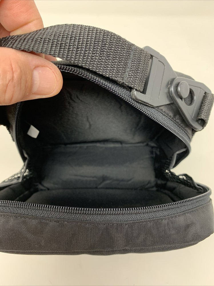 vintage case logic profile 1 pocket case-holds CD’s, Camera, Small Electronics