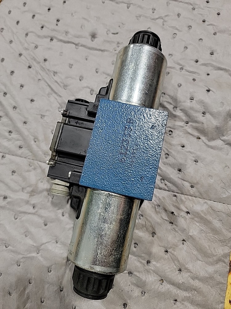 Rexroth 4WE10E40/CG24N9DK25L