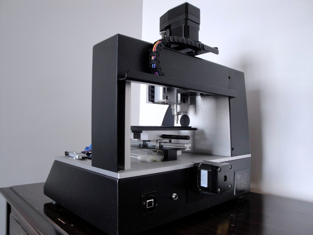 U-MARQ GEM-TX5 Engraving Machine