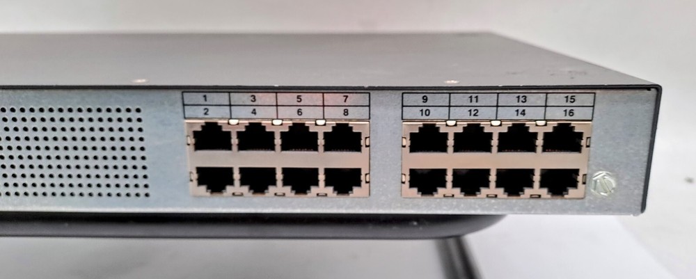 HP EO1010 16 Port IP KVM ETHERNET Switch