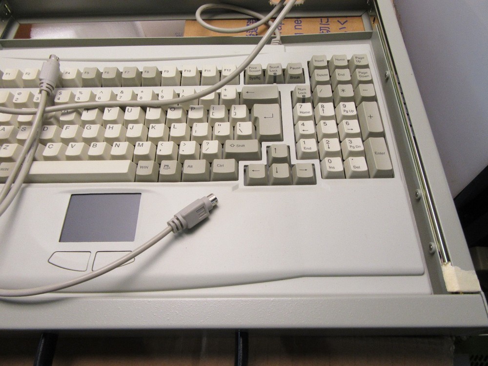 advantech 19" mount keyboard w/ touchpad tpaa329323 [4*C-38]