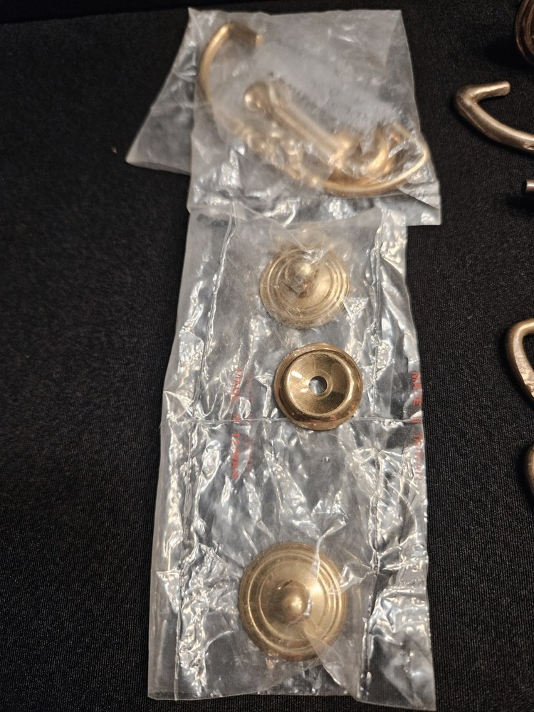 SET OF MISC BRASS PULLS