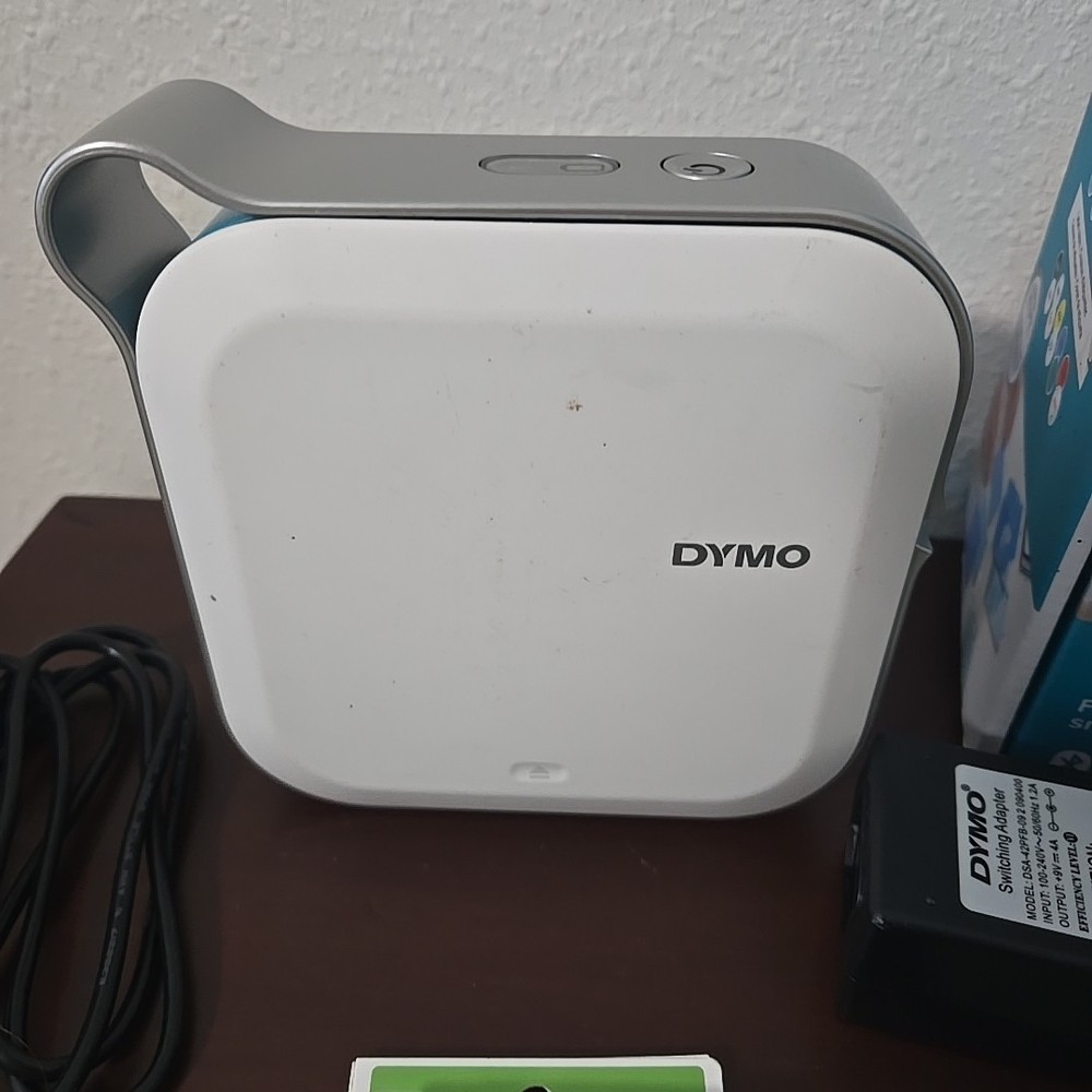 DYMO MobileLabeler Label Maker Bluetooth Bundle 11 New Cartridges 8 Are Neon